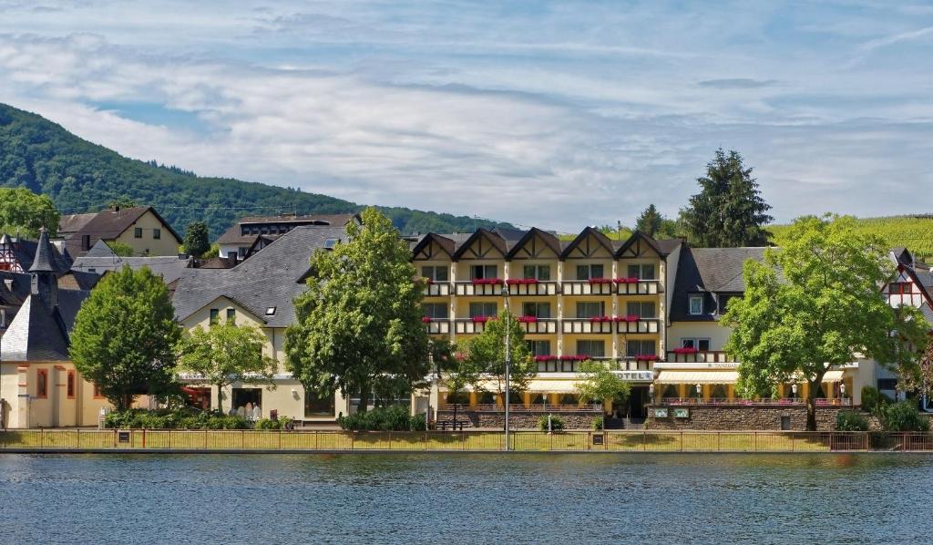 Moselstern Hotel Fuhrmann Moselweinstr. 21, 56821 Ellenz-Poltersdorf