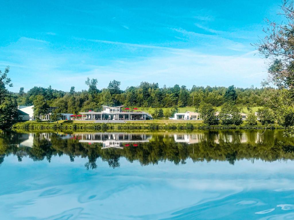 Hôtel MotelplusHotel BiggeSeeFront Am Obersee 12 57462 Olpe