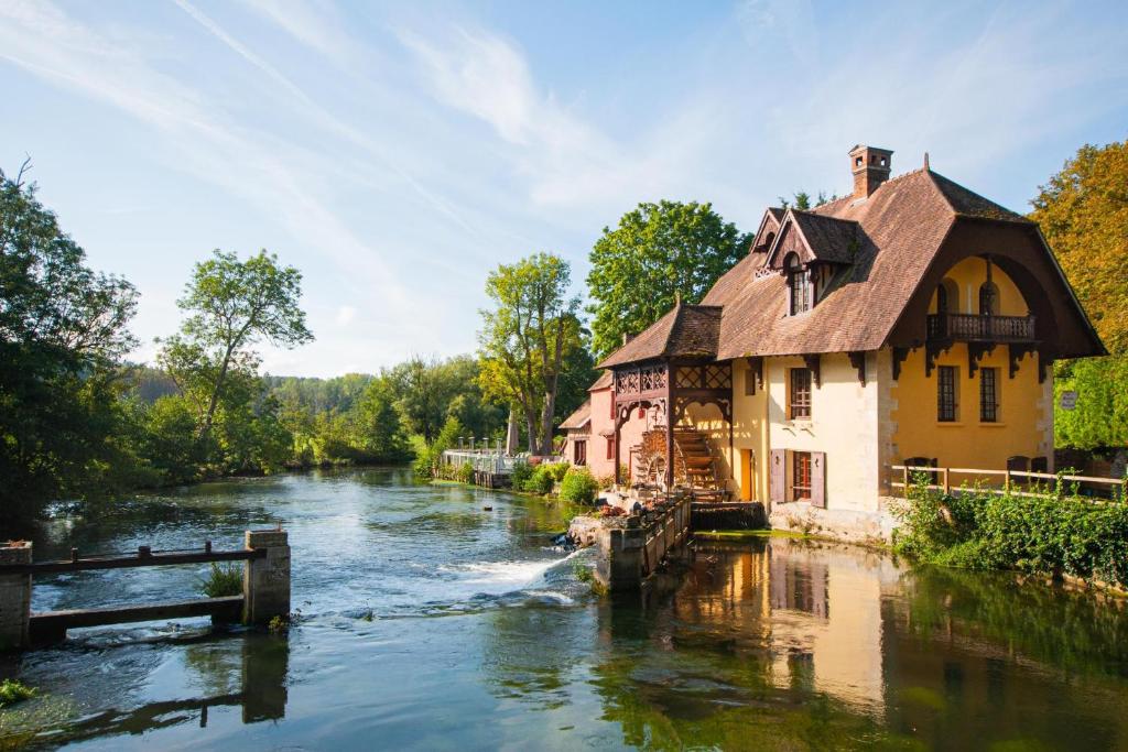Moulin de Fourges 38 Rue du Moulin, 27630 Fourges