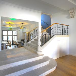 MouraSuites Hotel