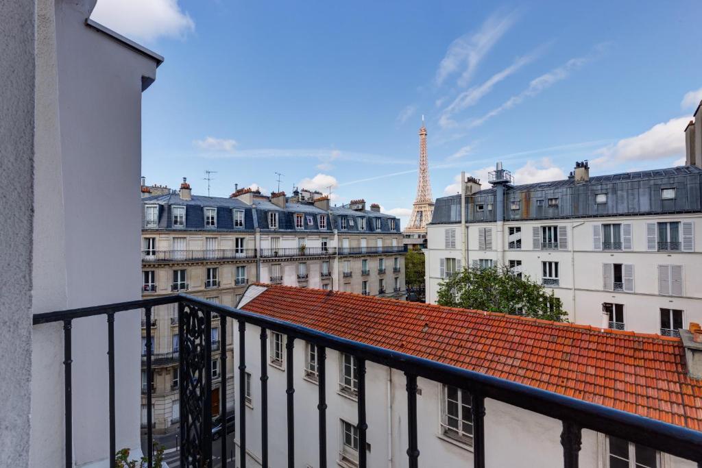 Hôtel Hotel Muguet 11 Rue Chevert, 75007 Paris