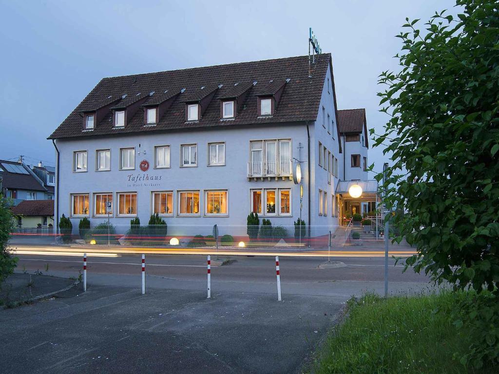 Hôtel Hotel Neckartal Bahnhofstraße 19, 73257 Köngen