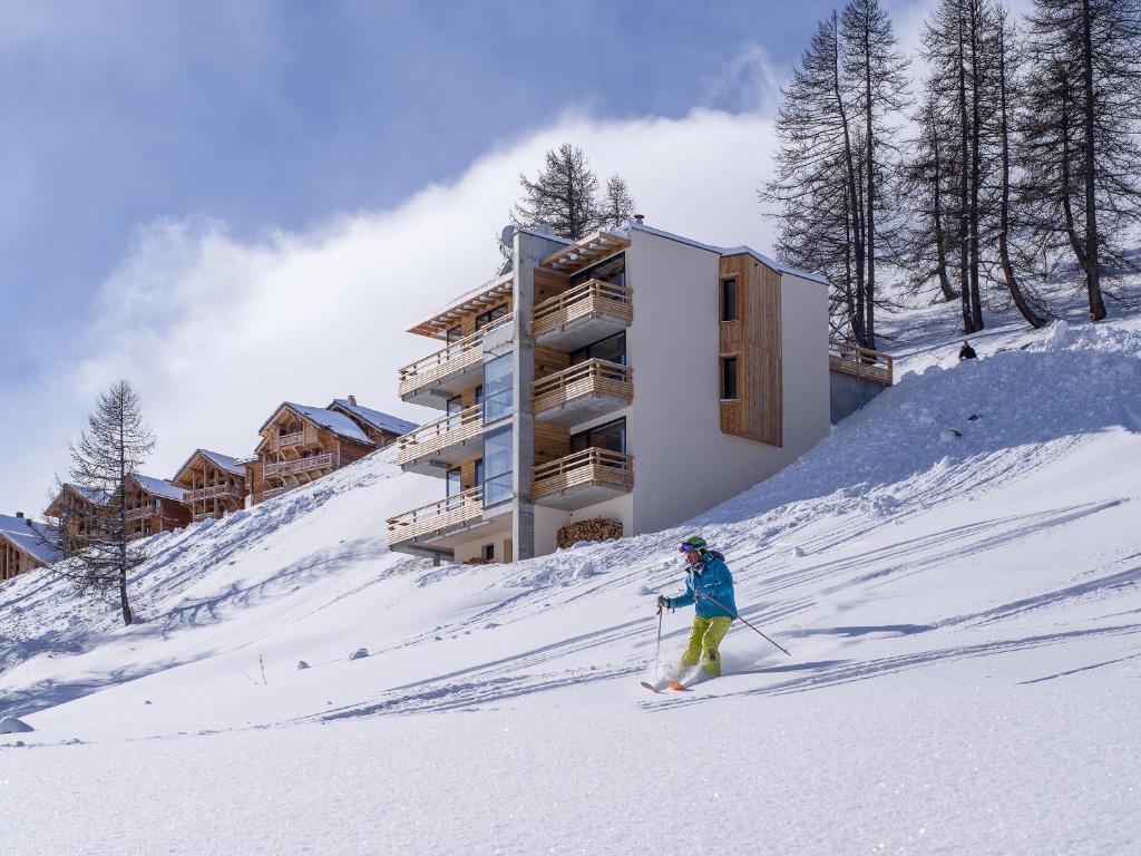 Hôtel Névalhaia Le Chalet Les Claux, Vallon de Font Bonne 05560 Vars