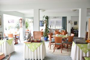 Hôtel Niebuhrs Hotel Dreieichstr 22B 61381 Friedrichsdorf Hesse