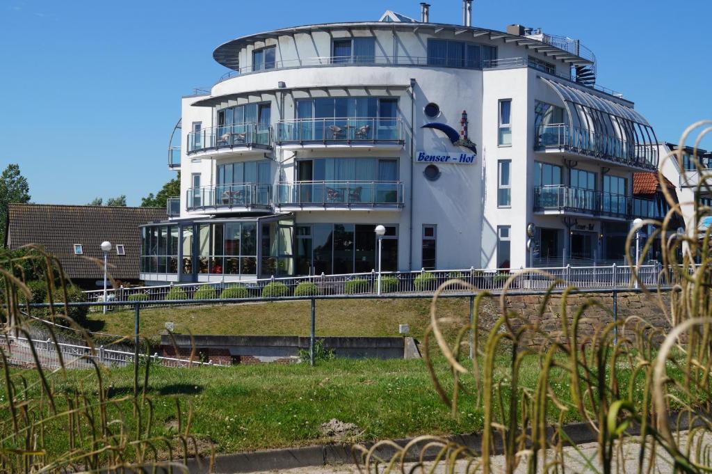 Nordseehotel Benser Hof Hauptstraße 9, 26427 Bensersiel