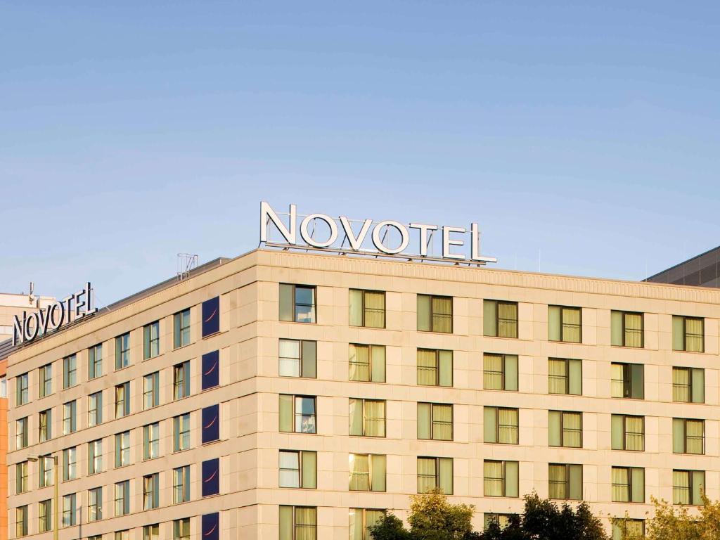 Novotel Berlin Mitte Fischerinsel 12, 10179 Berlin