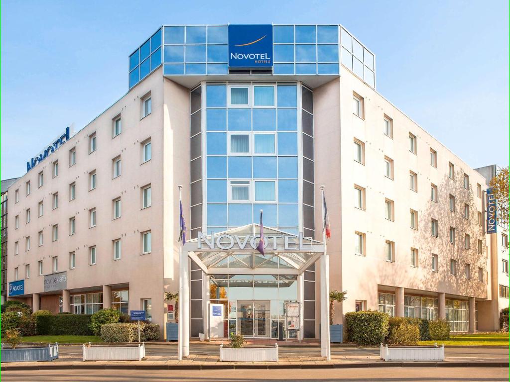 Hôtel Novotel Nantes Centre Bord de Loire 1 Bd des Martyrs Nantais 44200 Nantes