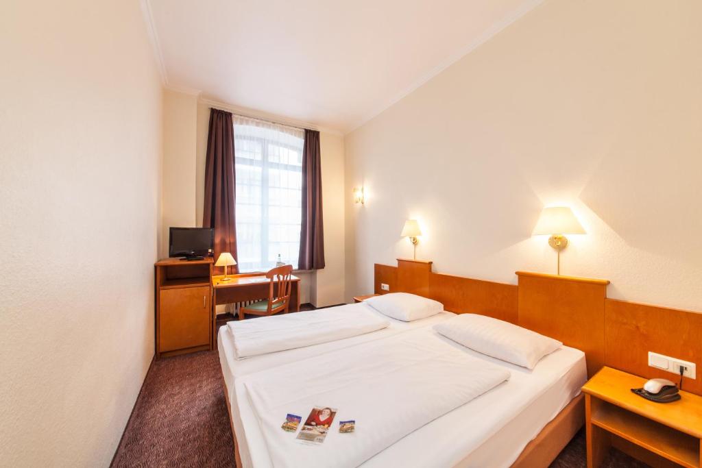 Novum Hotel Ahl Meerkatzen Köln Altstadt Mathiasstr. 21, 50676 Cologne