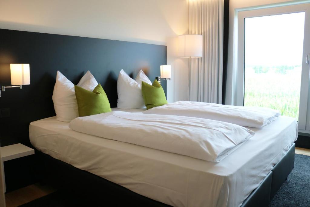 Hôtel NU Hotel by WMM Hotels Max-Eyth-Straße 28 89231 Neu-Ulm