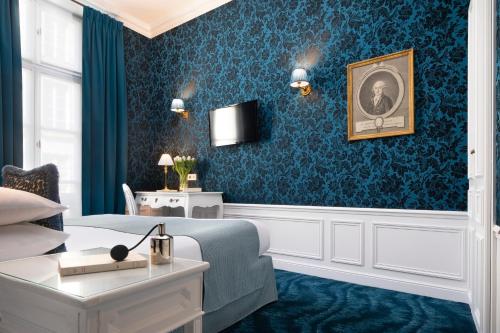 Odeon Hotel by Malone