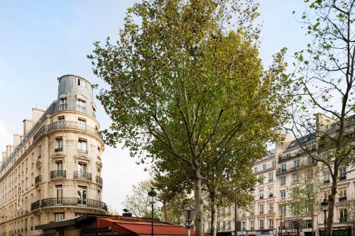 Hotel Paix Republique Paris france