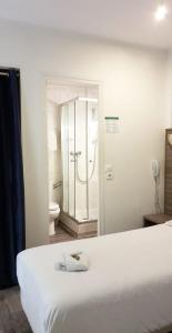 Panam Hotel GAMBETTA- Place Gambetta-Mairie du 20 emme