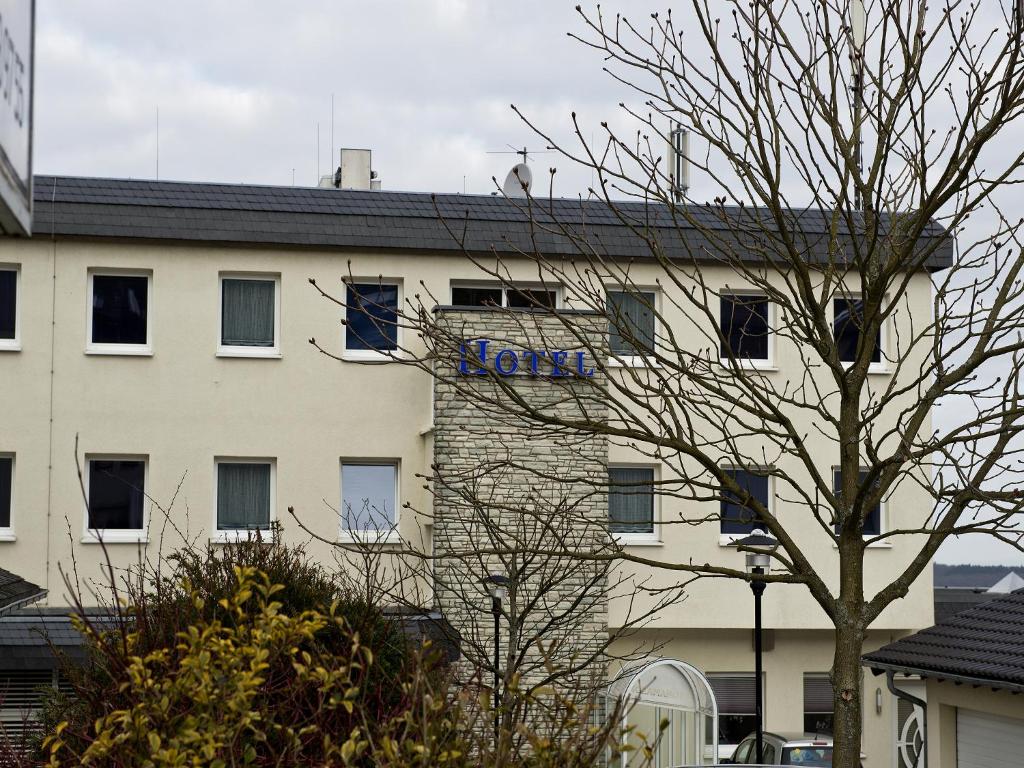 Panorama Hotel Limburgerstr. 17, 61479 Glashütten