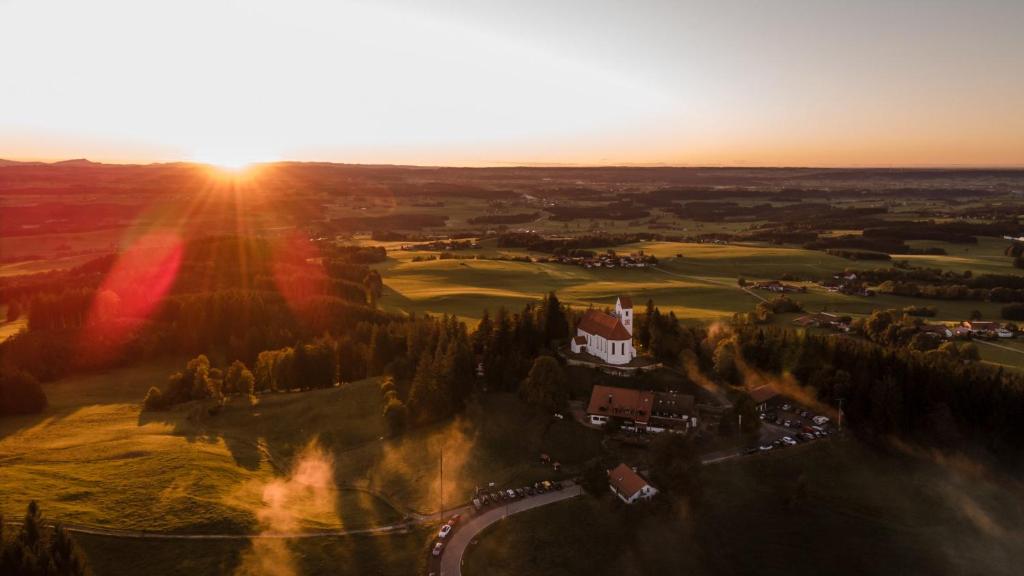 Panoramagasthof auf dem Auerberg Auerberg 2, 86975 Bernbeuren