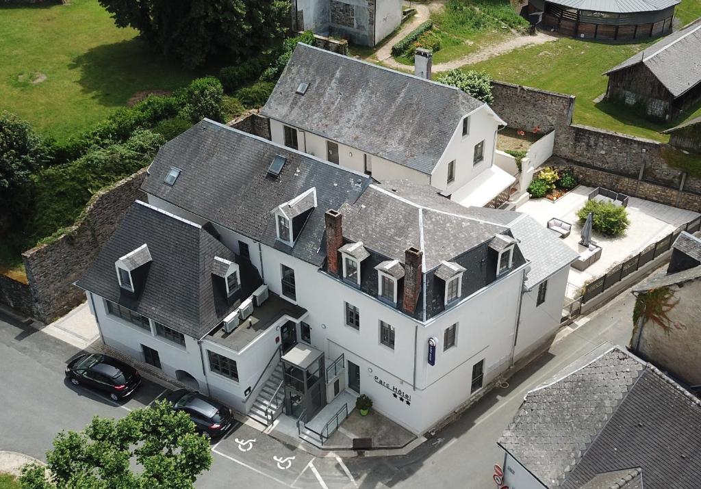 Hôtel Parc Hôtel Pompadour 1, Place du Vieux Lavoir 19230 Arnac-Pompadour