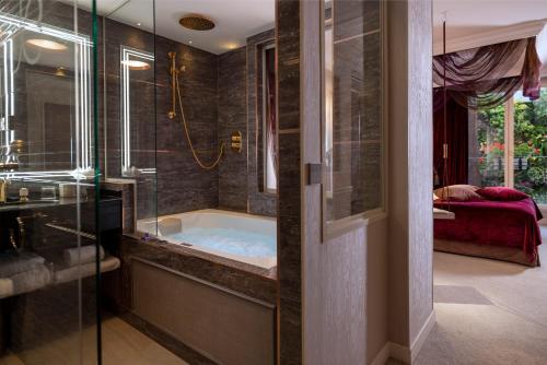 Paris j'Adore Hotel & Spa
