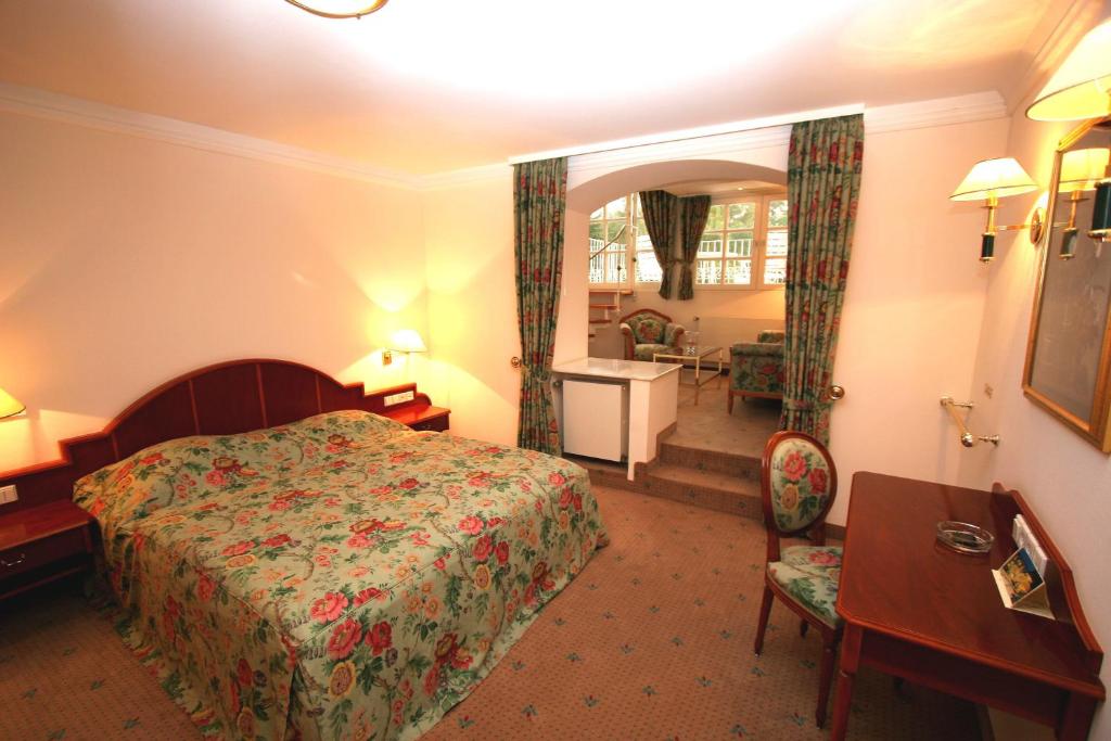 Park Hotel am Schloss Im Nettetal 1, 56729 Ettringen
