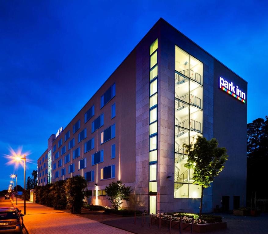 Hôtel Park Inn by Radisson Frankfurt Airport Amelia-Mary-Earhart-Str.10 60549 Francfort-sur-le-Main