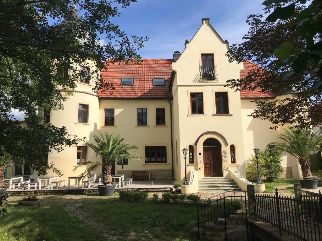 Parkschlößchen Dorfstraße, 04944 Maasdorf