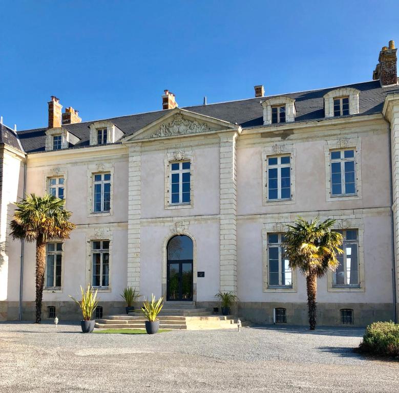 Hôtel Hôtel Particulier CHÂTEAU DES MARAIS Proximité et vue sur le Lac de Grand lieu Les Jamonières, 44310 Saint-Philbert-de-Grand-Lieu