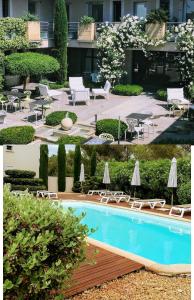 Hôtel Patio De Violette Chemin Trinquelaïgues 30700 Uzès Languedoc-Roussillon