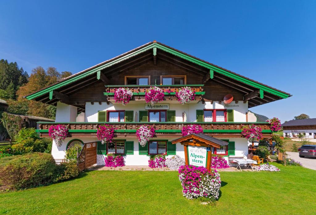 Maison d'hôtes Hotel - Pension Alpenstern Höhbrandweg 1, 83471 Schönau am Königssee