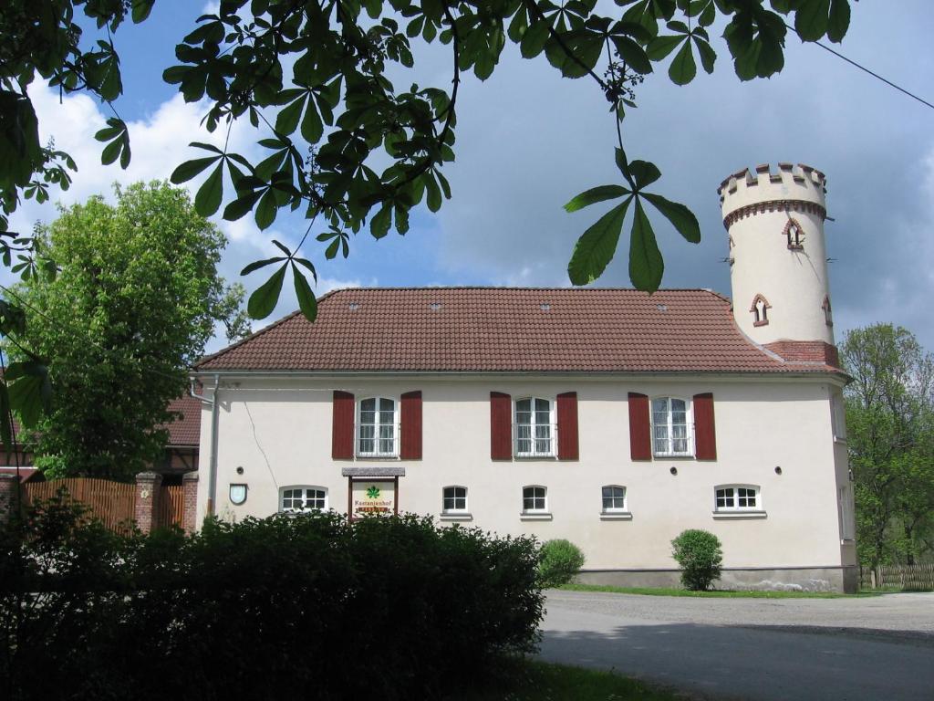 Hôtel Pension Kastanienhof 6 Obere Haardt 07937 Zeulenroda-Triebes