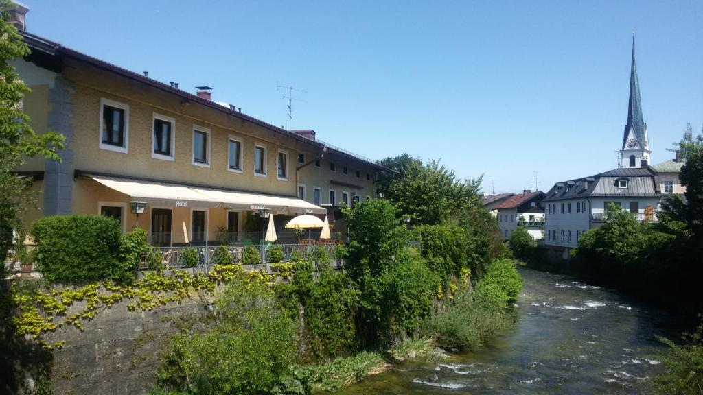 Maison d'hôtes Hotel Pension Lindenhof Alte Rathausstraße 24, 83209 Prien am Chiemsee