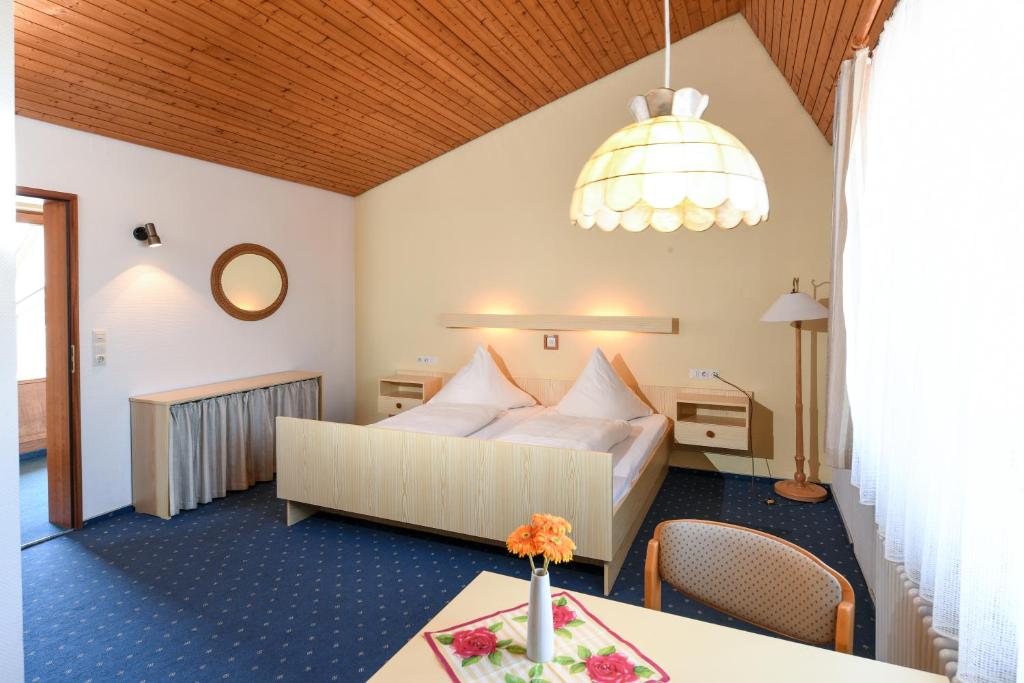 Pension Neustart Hotel Moorbadstuben Helenenstr. 8, 88422 Bad Buchau