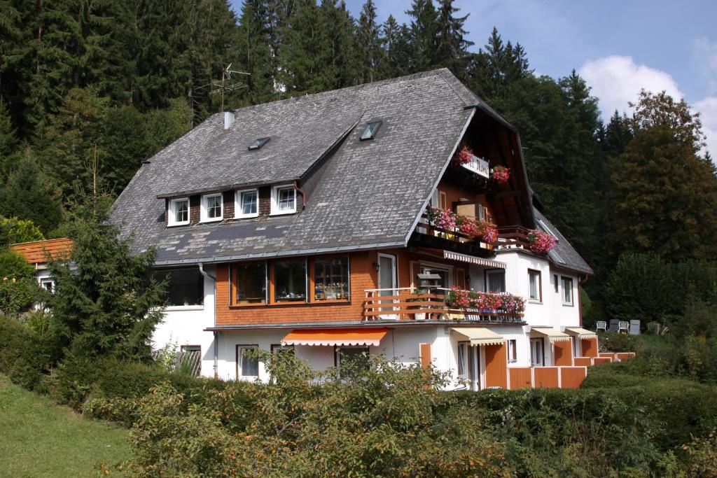 Maison d'hôtes Hotel-Pension Thomé Am Kesslerberg 6, 79856 Hinterzarten