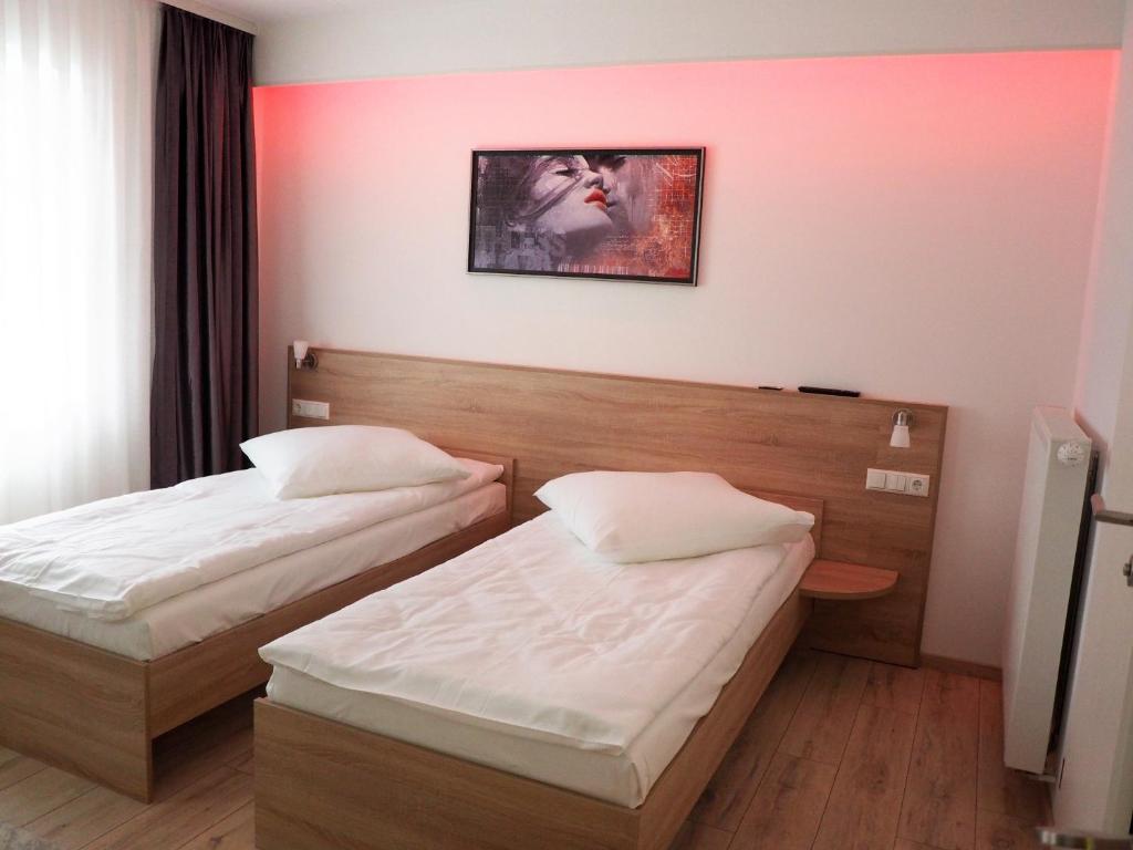 Hôtel Pension Villa Colosseo im Herzen von Meiningen 24 Ernestinerstraße 98617 Meiningen