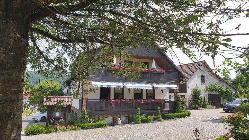 Hôtel Hotel Pension Wolf Burggaillenreuth 21, 91320 Ebermannstadt