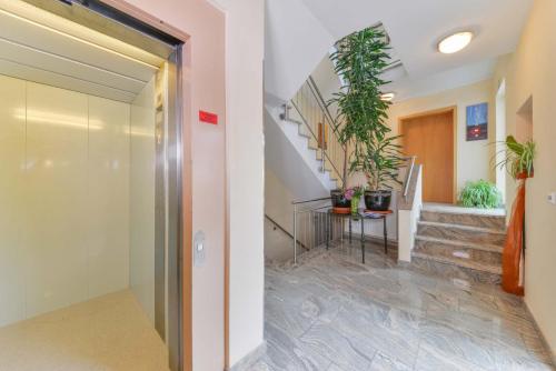 Hôtel Hotel Peterhof Kirchstr. 1 Dietenheim
