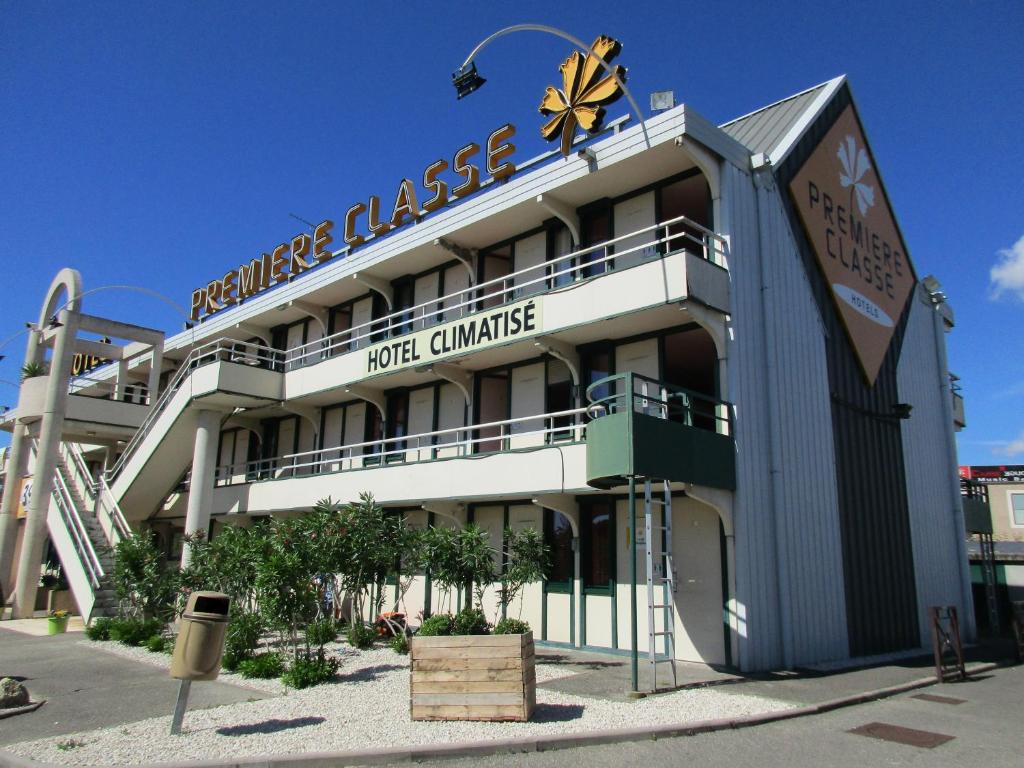 Hôtel Premiere Classe Avignon Le Pontet 64 chemin des petits rougiers 84130 Le Pontet