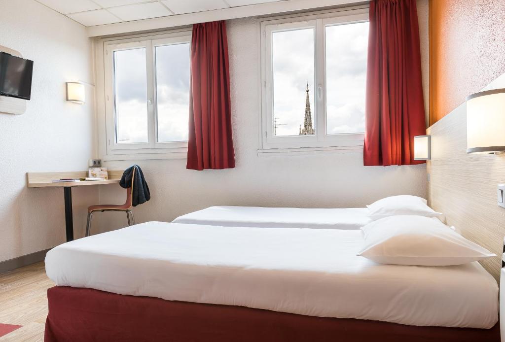 Première Classe Lille Centre 19 Place Des Reignaux, 59000 Lille