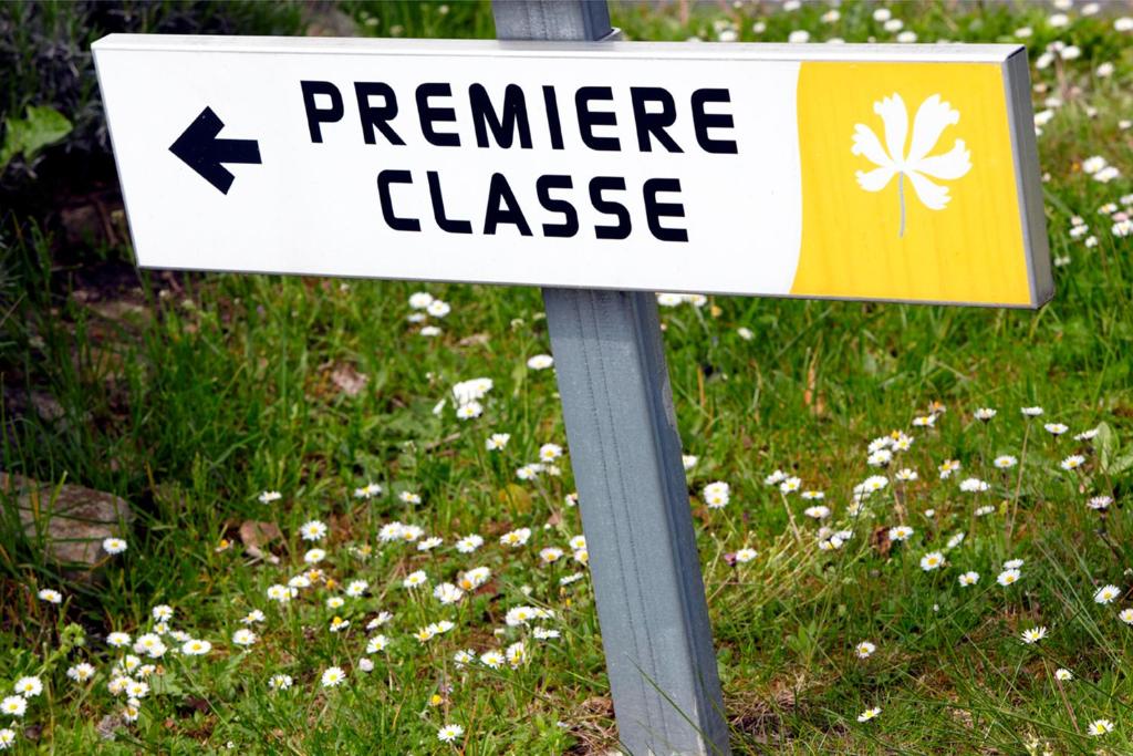 Premiere Classe Lille Ouest - Lomme 22 Rue du Château d'Isenghien - Zone Commerciale Du Grand But, 59160 Lomme