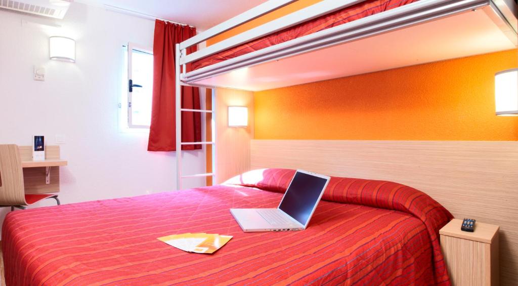 Hôtel Premiere Classe Marne La Vallee - Saint Thibault Des Vignes Rue de l'Etang de la Loy - Marne-La-Vallée 77400 Saint-Thibault-des-Vignes
