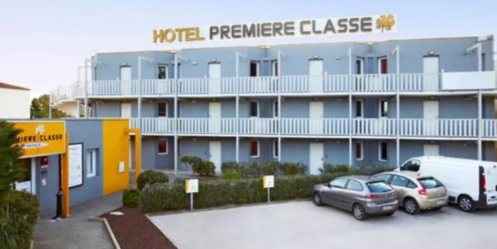 Hôtel Première Classe Martigues ZAC de Croix-Sainte, Chemin du Stade de Croix-Sainte 13500 Martigues