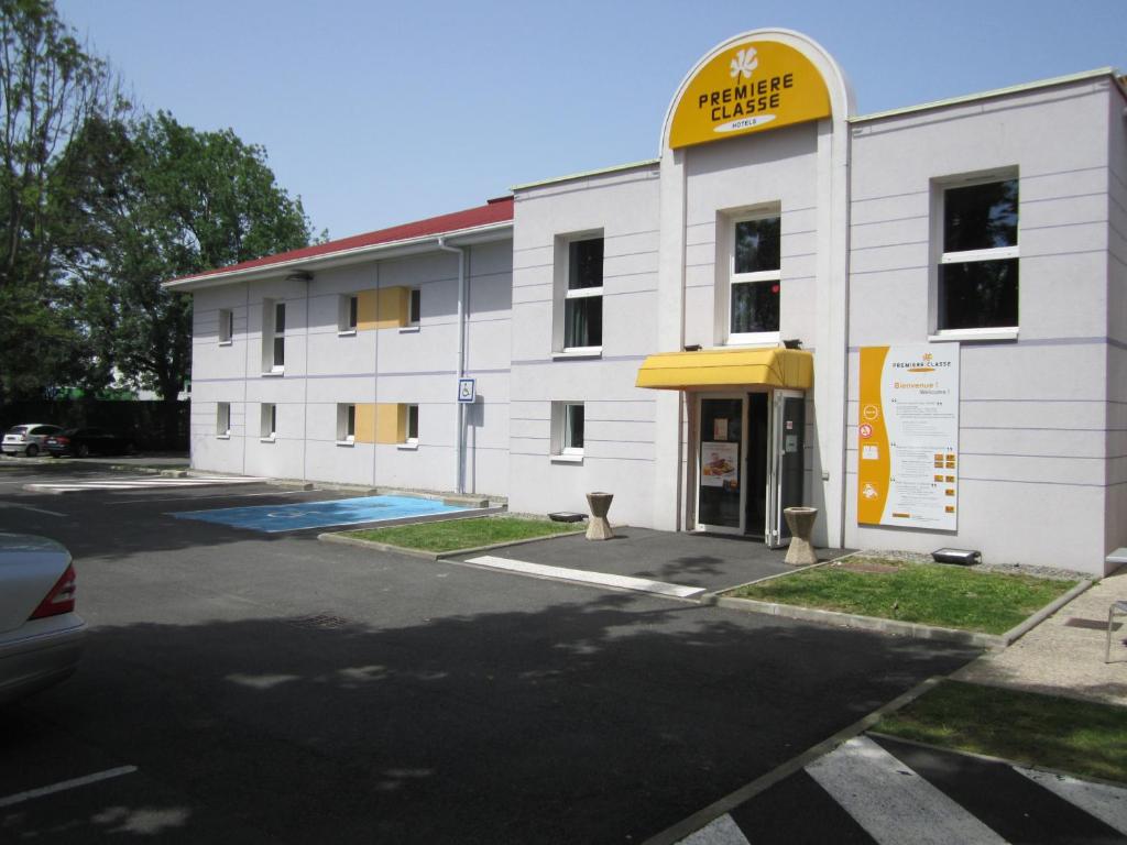 Hôtel Premiere Classe Pau Est-Bizanos Avenue Du Commandant René Mouchotte 64000 Pau