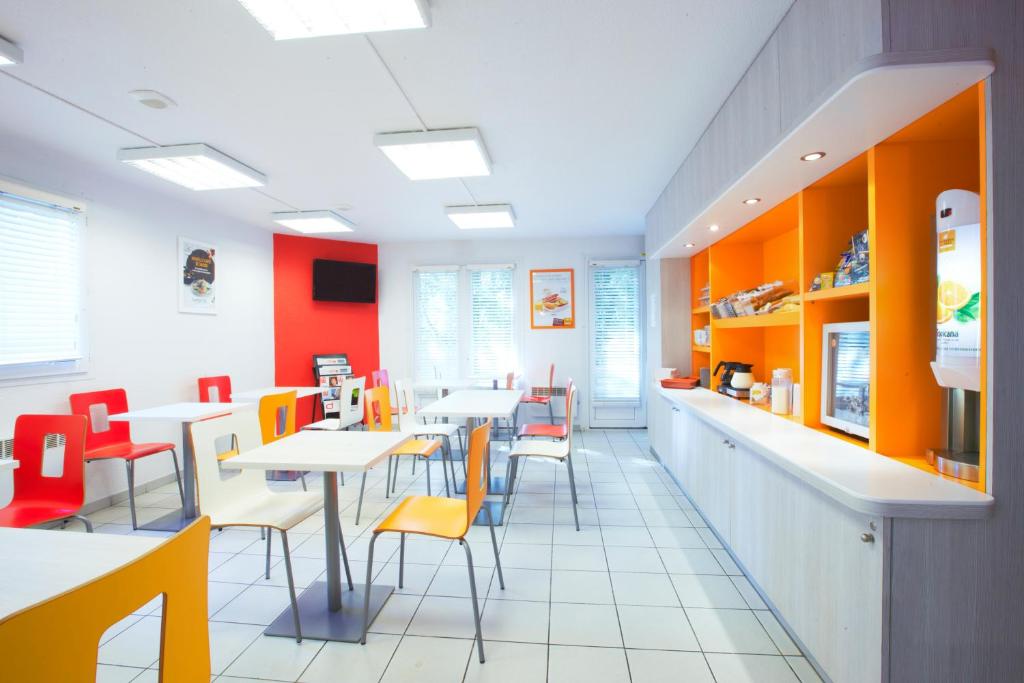 Hôtel Premiere Classe Rennes Sud - Chantepie 18 rue de Cezembre 35135 Chantepie