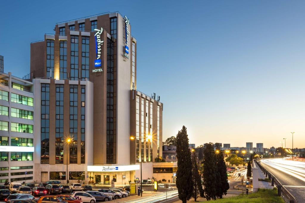 Hôtel Radisson Blu Hotel Lisbon Av. Marechal Craveiro Lopes, 390 1749-009 Lisbonne