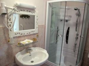 Relais Saint Louis, Logis