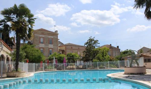 Hôtel Résidence Larroque Caussade france