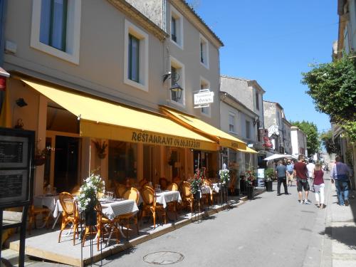 Hôtel-Restaurant \ Aigues-Mortes france