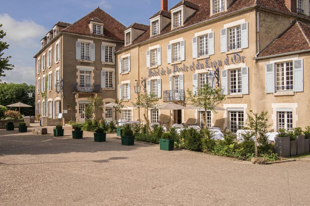 Hôtel Hôtel Restaurant De La Poste & Du Lion D'or Place Du Champ De Foire, 89450 Vézelay