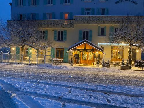Hôtel Hôtel Restaurant des Lacs 9 route de Genève Chaux-des-Crotenay