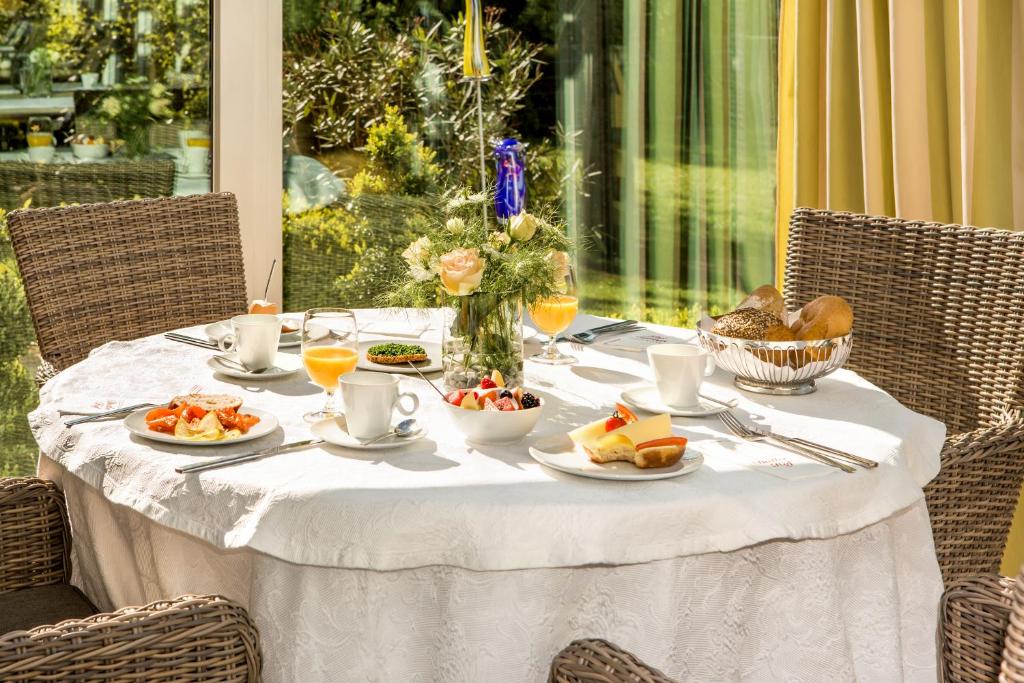 Hôtel Hotel-Restaurant Distlerhof Bergstraße 46, 91227 Leinburg