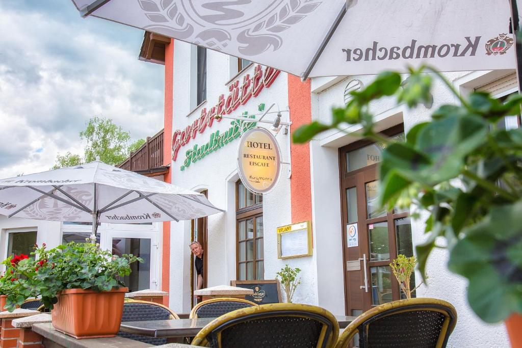 Hôtel Hotel-Restaurant-Eiscafè Stadtmitte Bahnhofstraße 35, 14822 Brück