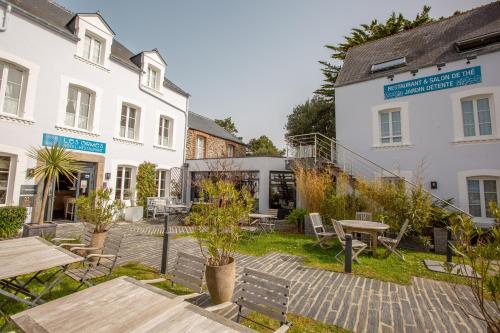 Hôtel Restaurant Les Ormes, The Originals Relais (Relais du Silence) Barneville-Carteret france