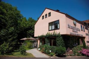 Hôtel Restaurant Niedmühle Land & Genuss Hotel Niedtalstraße 13–14 66780  Rehlingen-Siersburg Sarre